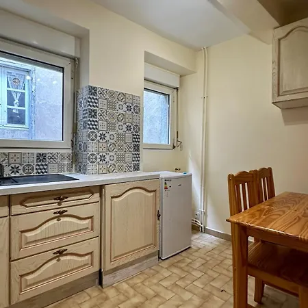 - 2 - Centre Apartment *